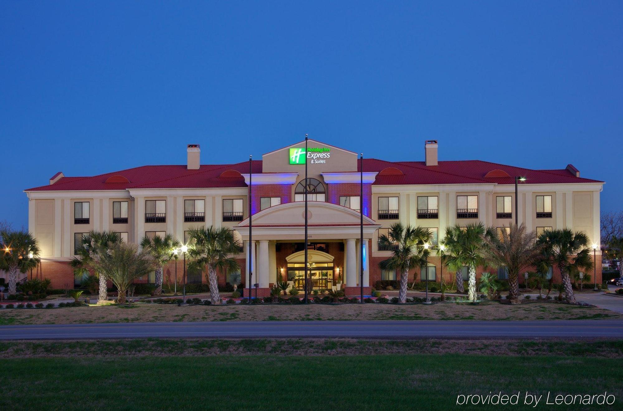 Holiday Inn Express & Suites Wharton By Ihg Екстер'єр фото